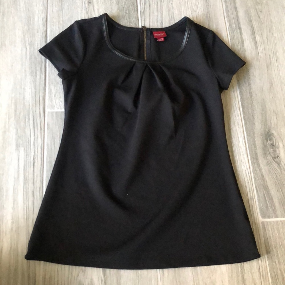 Black Merona top with zipper